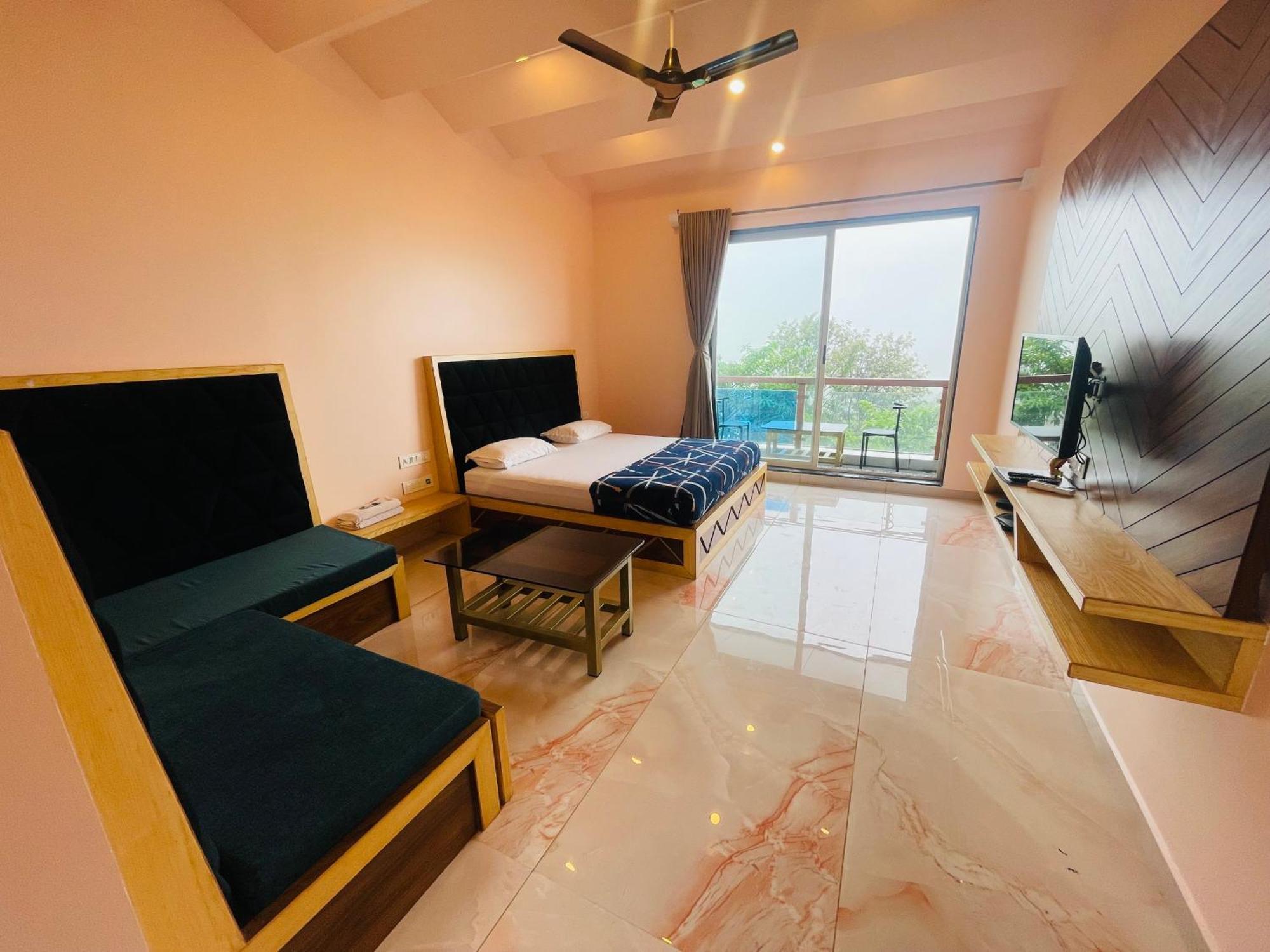 Natural Resort Panhala Bagian luar foto