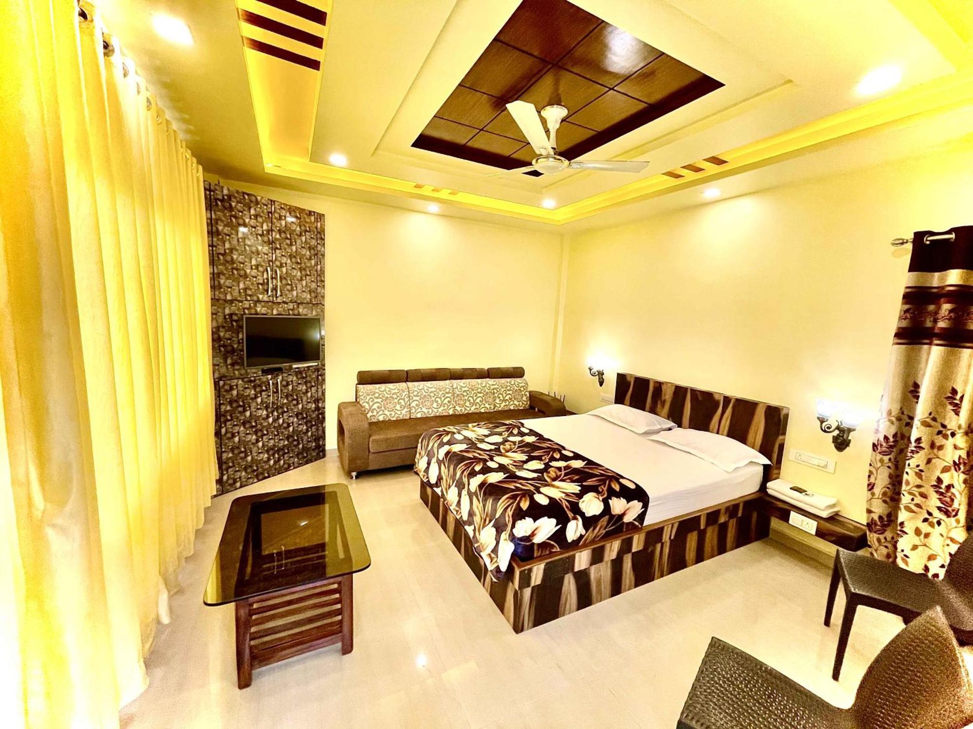 Natural Resort Panhala Bagian luar foto