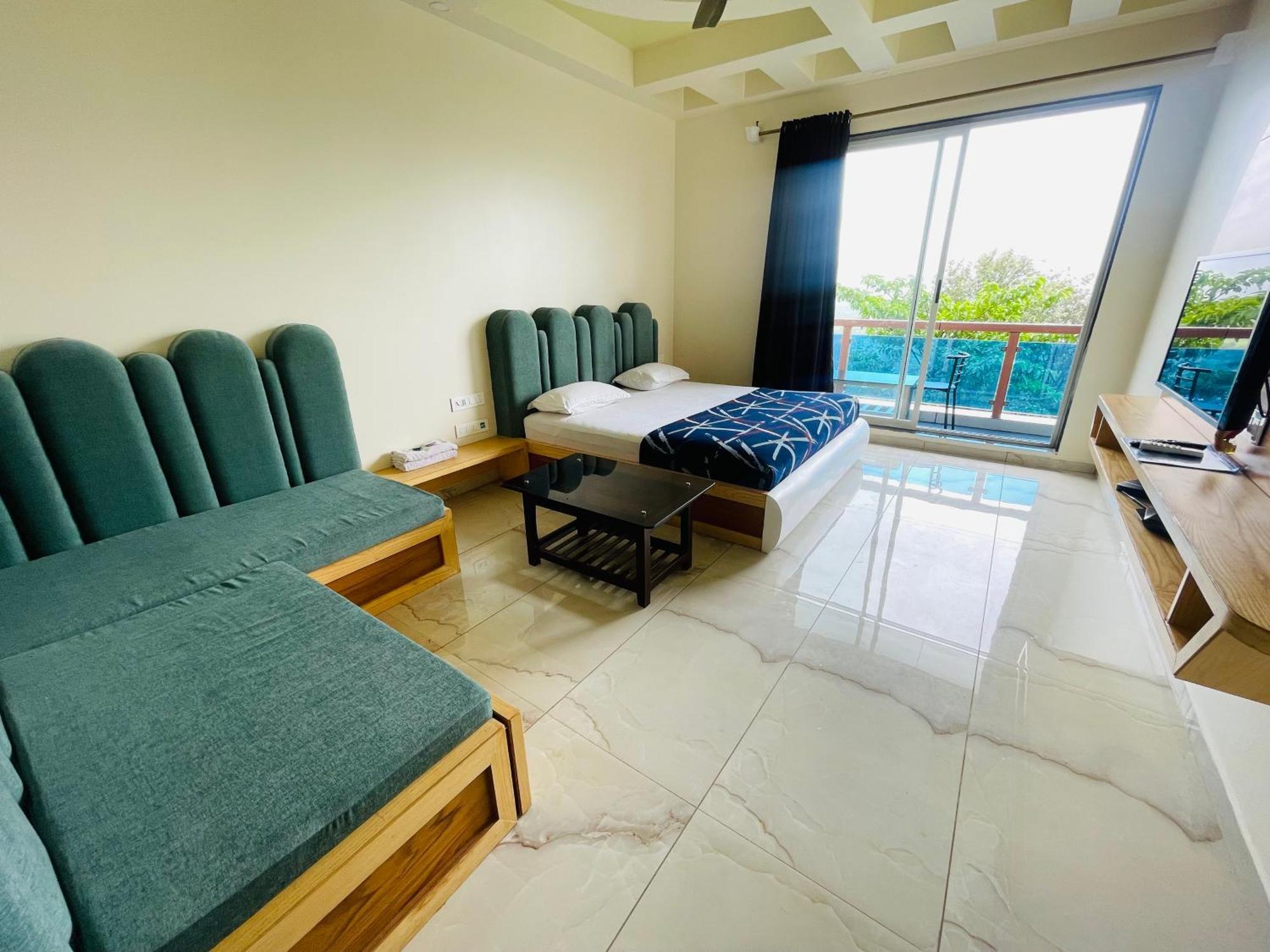 Natural Resort Panhala Bagian luar foto