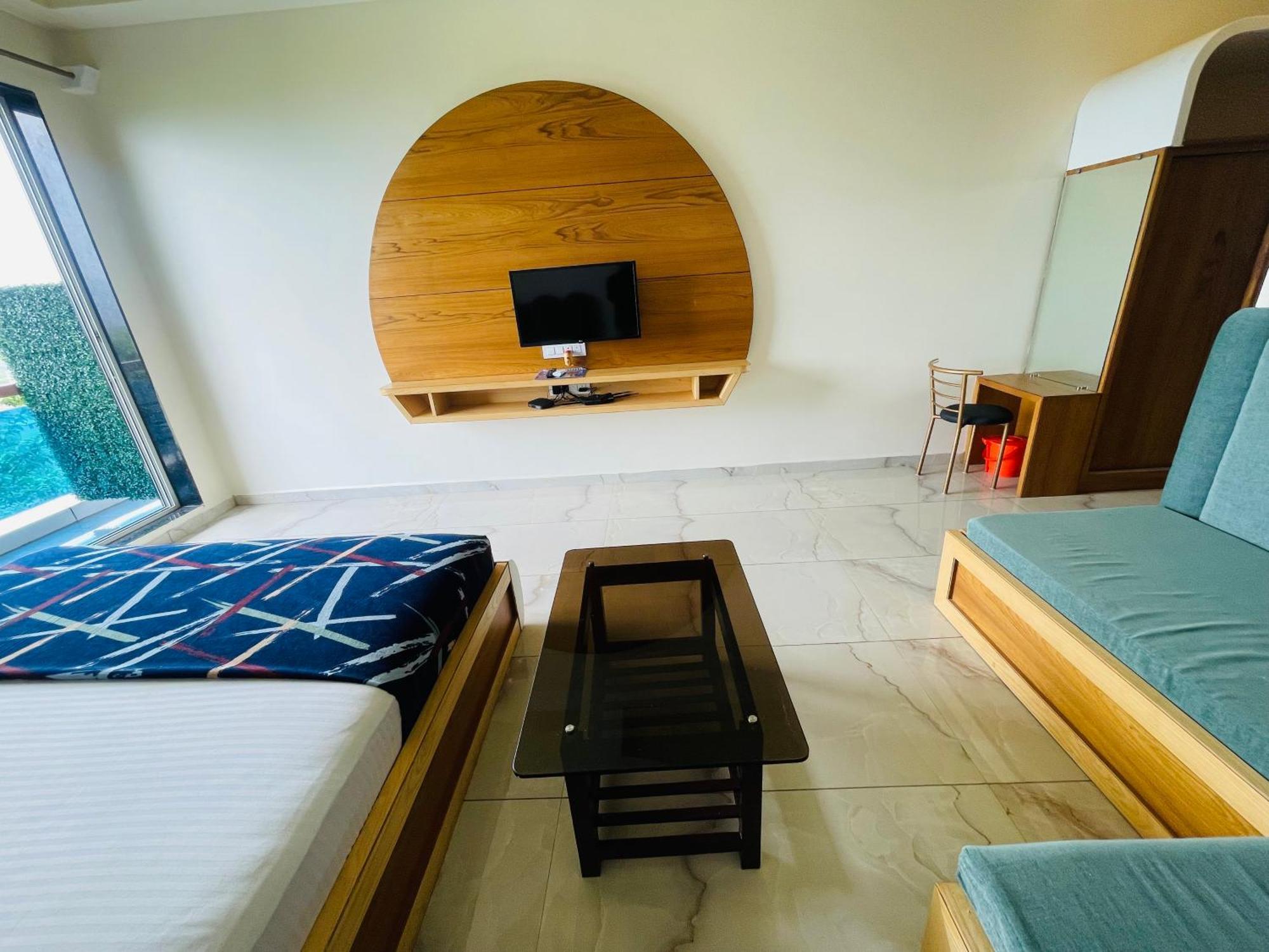 Natural Resort Panhala Bagian luar foto