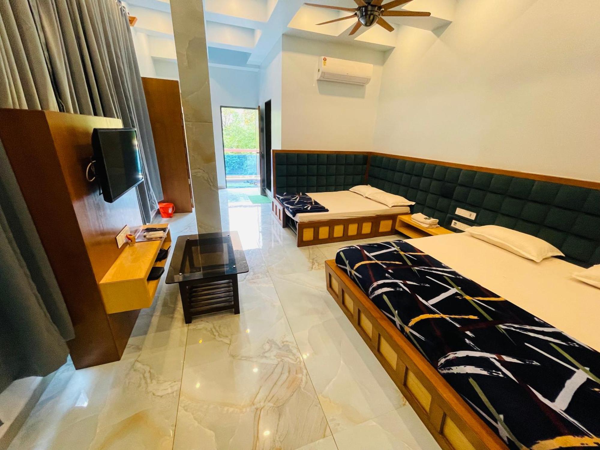 Natural Resort Panhala Bagian luar foto