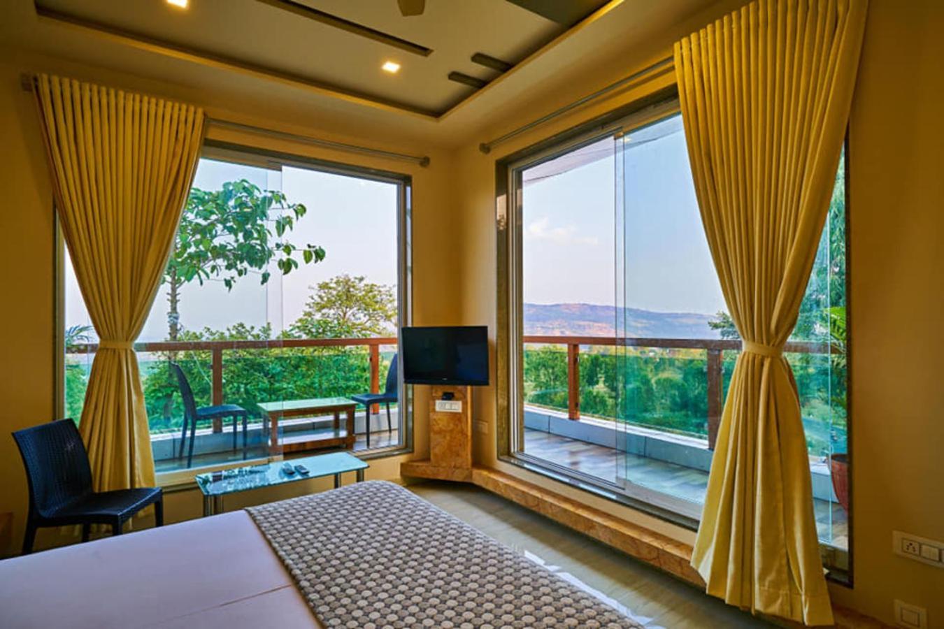 Natural Resort Panhala Bagian luar foto