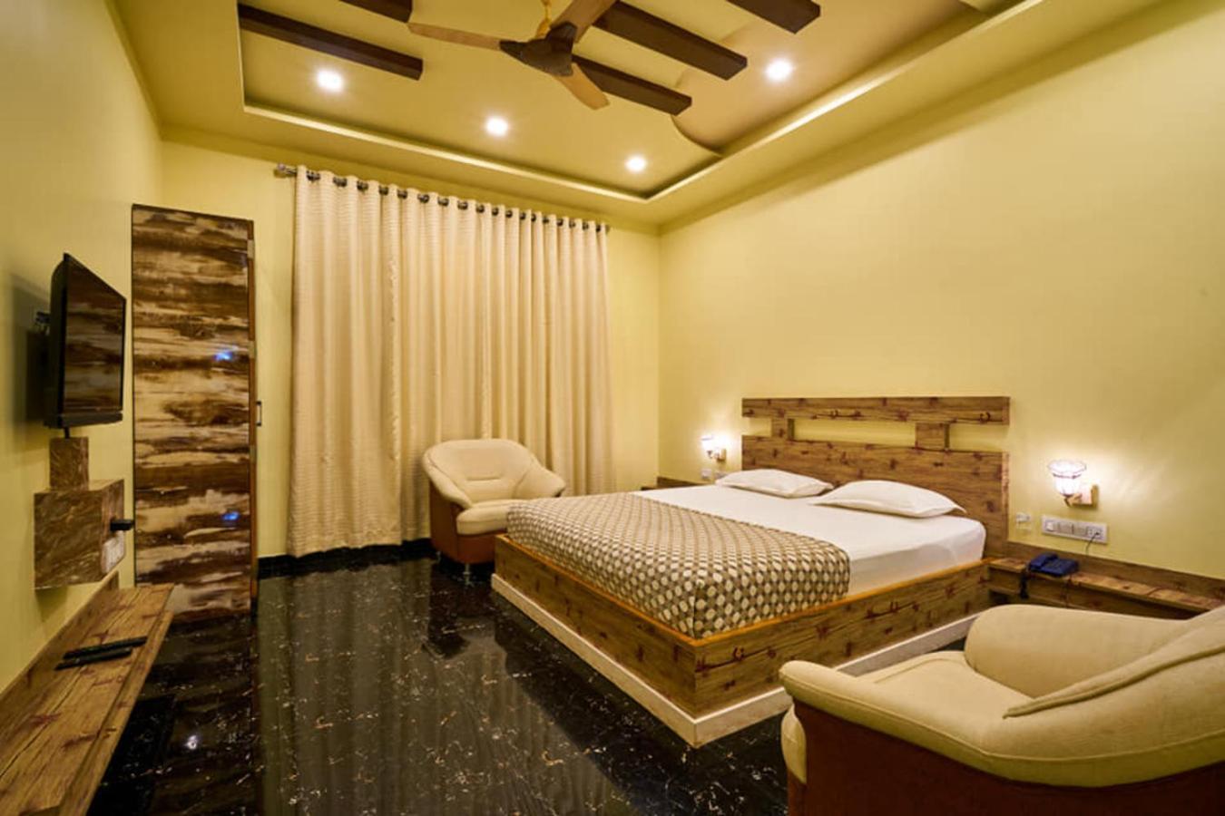 Natural Resort Panhala Bagian luar foto