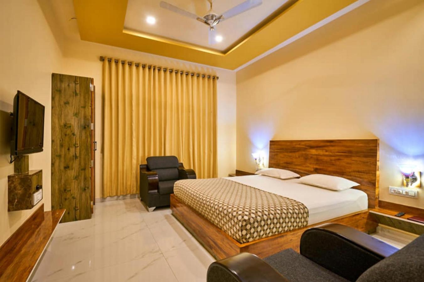 Natural Resort Panhala Bagian luar foto